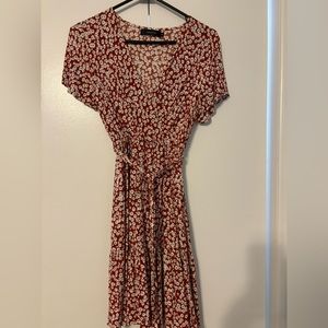 NWT! New Floral Zesica Faux Wrap Dress. Never worn